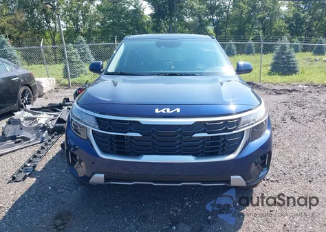 2025 Kia Seltos Lx z USA, uszkodzony, nr VIN KNDEPCAAXS7762921